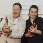 MAURICIO Y PALO DE AGUA JUNTO A CAMILO GODOY ganan premio INDIA CATALINA